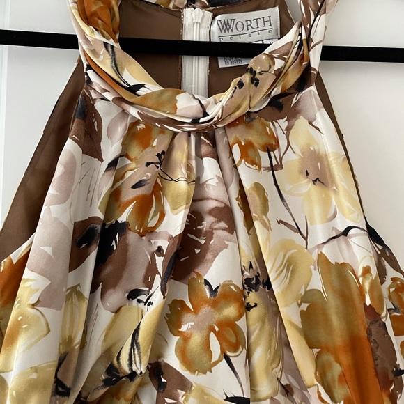 Stunning Worth silk dress NWT Size 8. - Picture 3 of 7